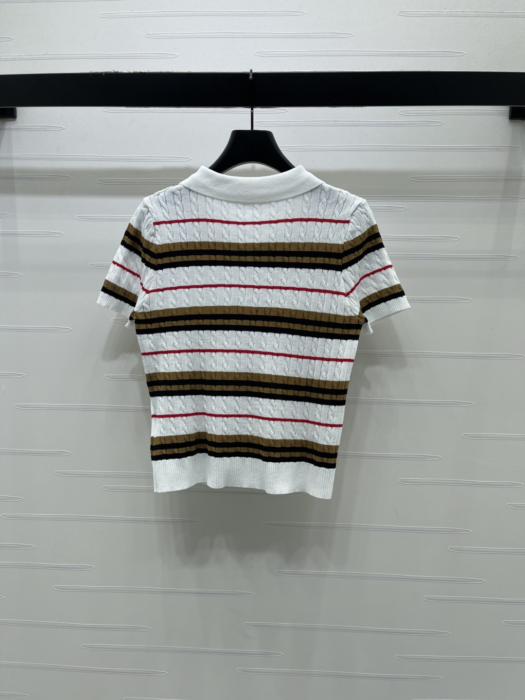 Women's short sleeves